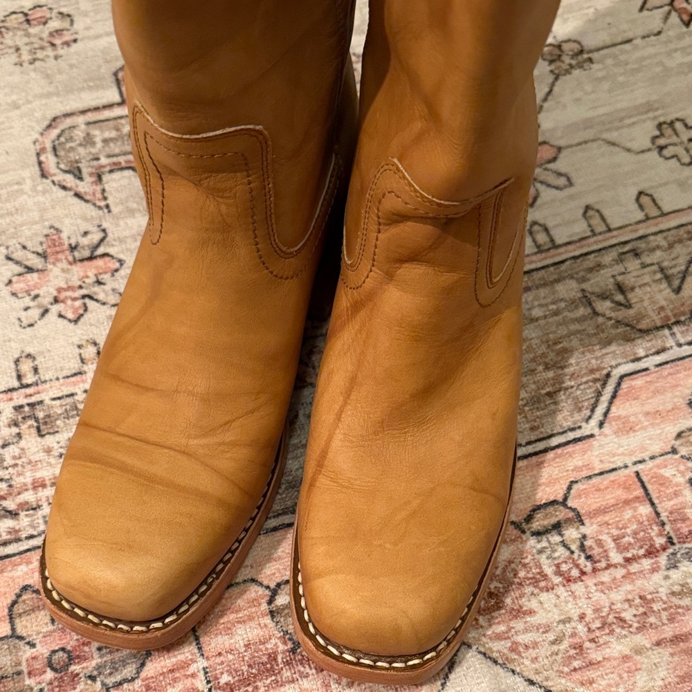 Frye Campus 14L Banana Boots - size 9.5 - Picture 2 of 9